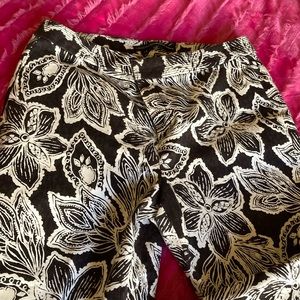 Ellen Tracy floral pants EUC